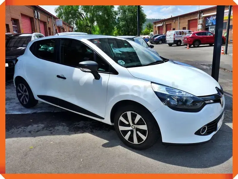 Usado Renault Clio IV Authentique 75 CV (55 kW) 2015 Blanco Berlina