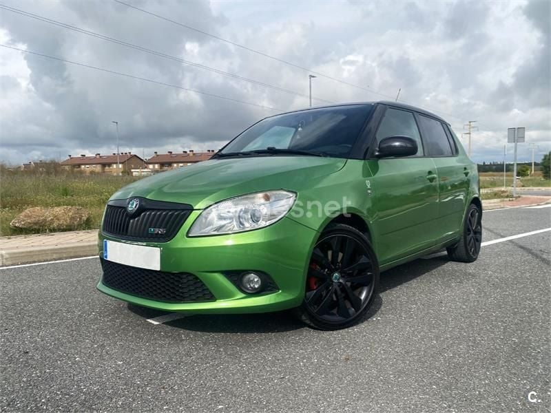Verde Usado 2011 Skoda Fabia RS Berlina | 7200 € (Buen precio) - Imagen 1/4