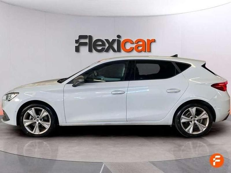 Usado Seat Leon Style 116 CV (85 kW) 2024 Blanco Utilitario