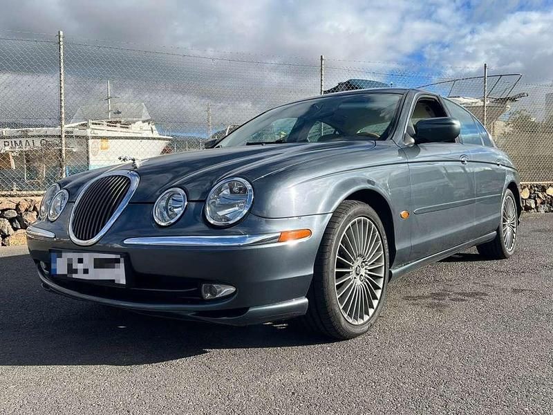 Azul Usado 2000 Jaguar S-Type Executive Berlina | 7990 € - Imagen 1/4