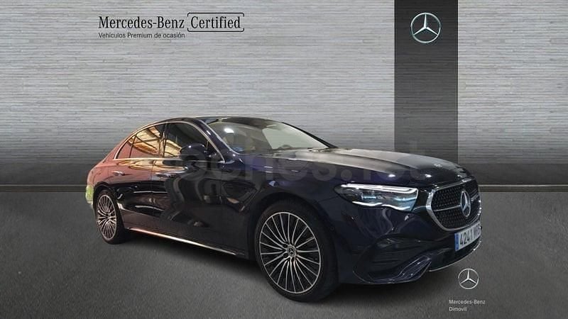 Usado Mercedes E300 313 CV (230 kW) 2024 Azul Familiar