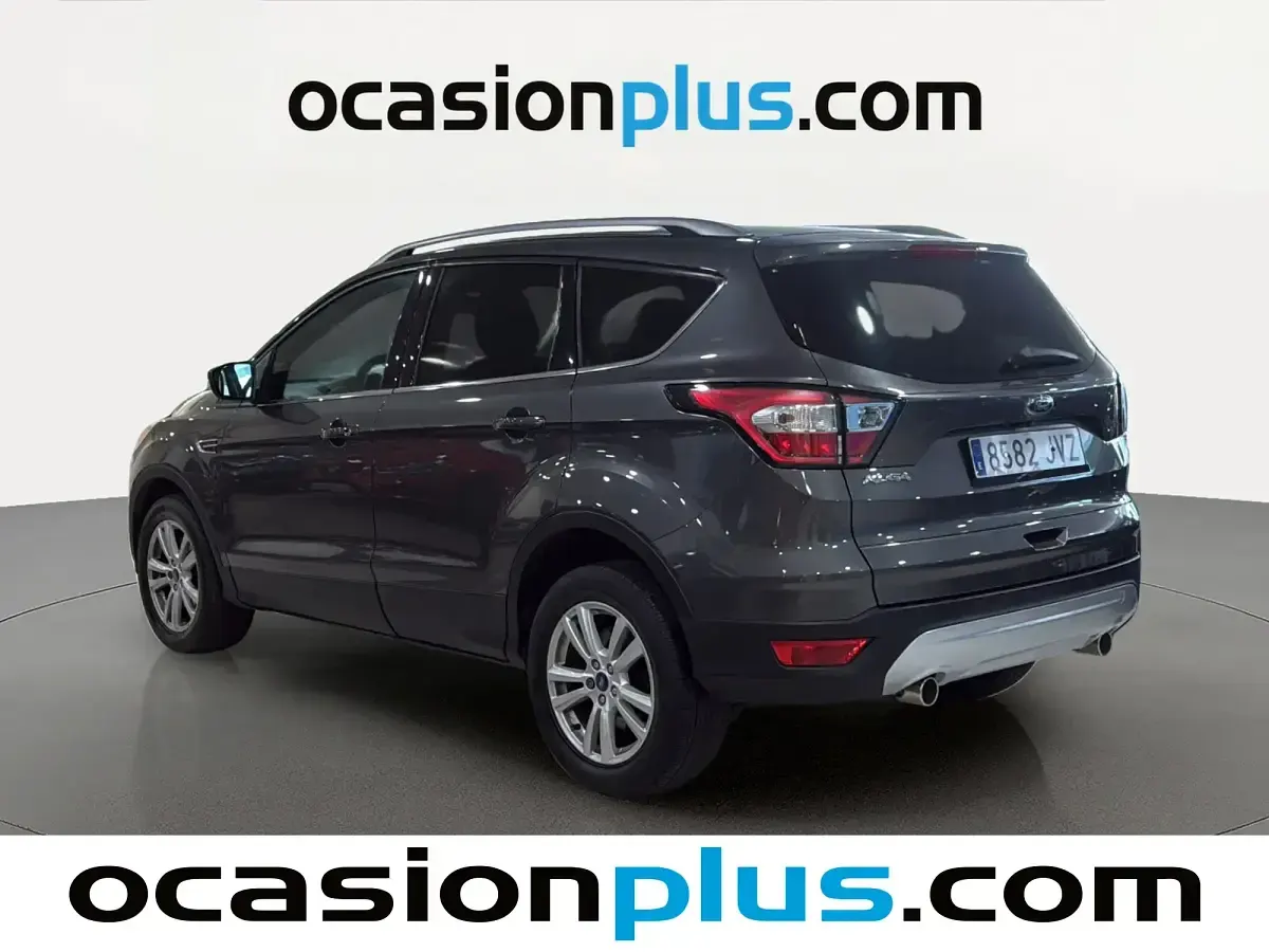 Usado Ford Kuga Business Edition 150 CV (110 kW) 2017 Gris SUV