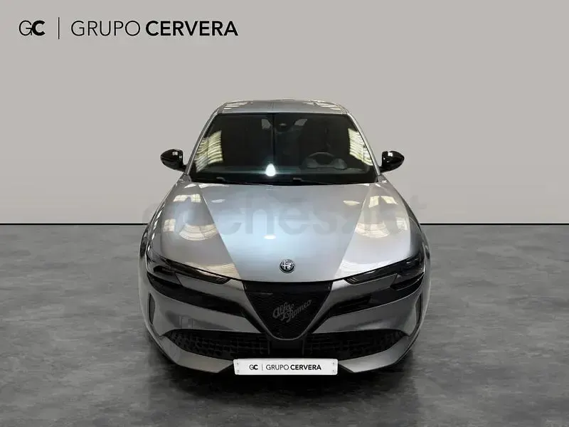 Usado Alfa Romeo Junior 136 CV (100 kW) 2025 Gris / plata SUV