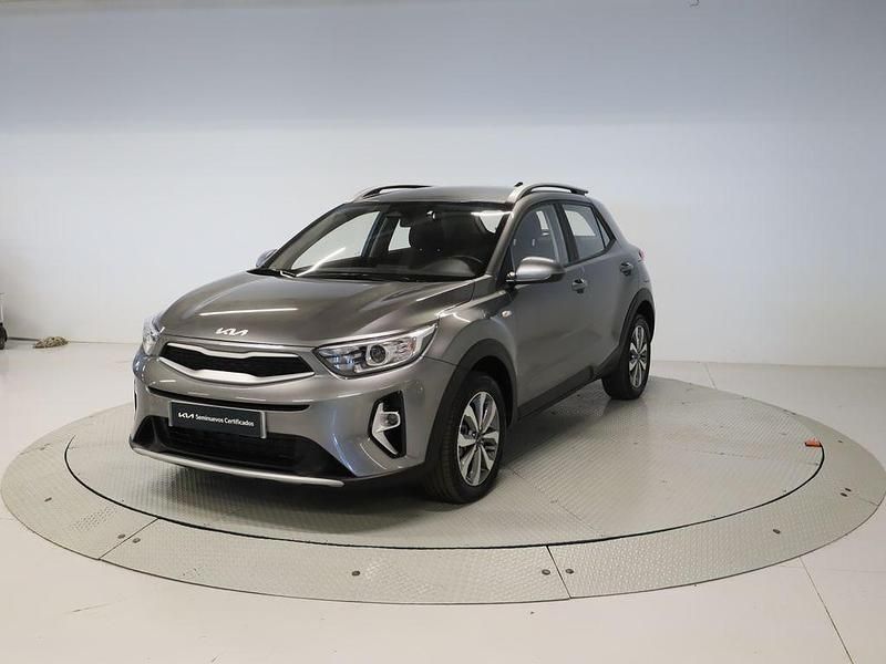 Plata Usado 2024 Kia Stonic SUV | 17.500 € (Precio justo) - Imagen 1/4