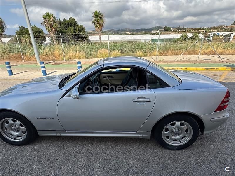 Usado Mercedes SLK200 163 CV (119 kW) 2000 Gris / plata Descapotable