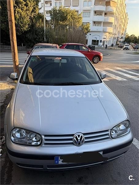Usado VW Golf IV Highline 105 CV (77 kW) 2002 Gris / plata Berlina