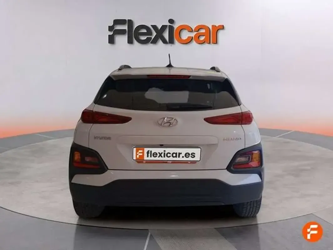 Usado Hyundai Kona 120 CV (88 kW) 2018 Blanco SUV
