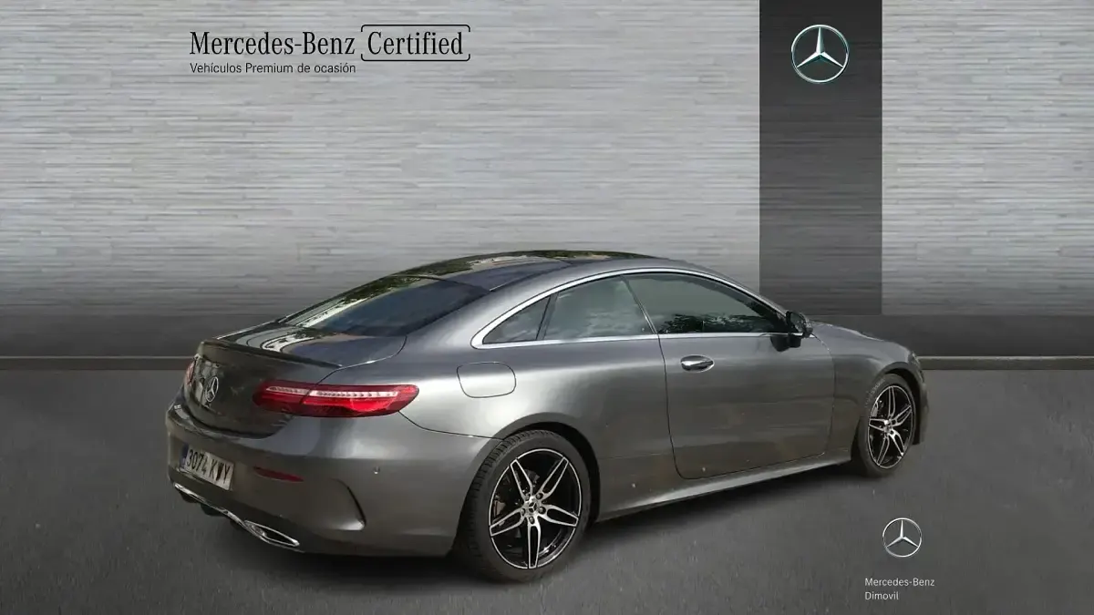 Używany Mercedes E220 AMG line 194 KM (142 kW) 2019 Szary Coupe