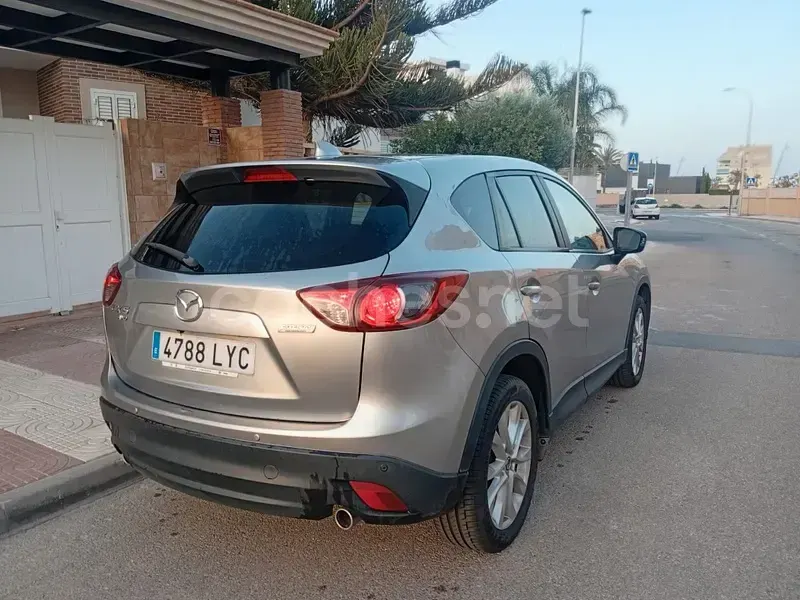 Usado Mazda CX-5 Luxury 175 CV (128 kW) 2012 Gris / plata SUV