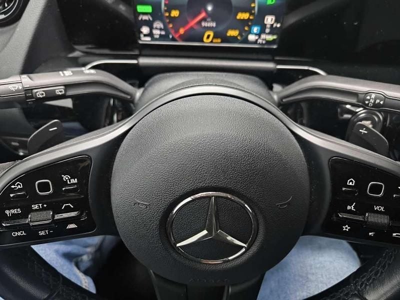 Usado Mercedes B250e 218 CV (160 kW) 2021 Negro Utilitario