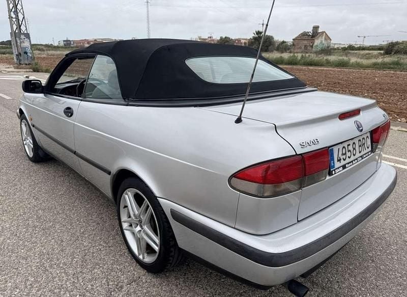 Usado Saab 9-3 Cabriolet 150 CV (110 kW) 1998 Plateado Descapotable