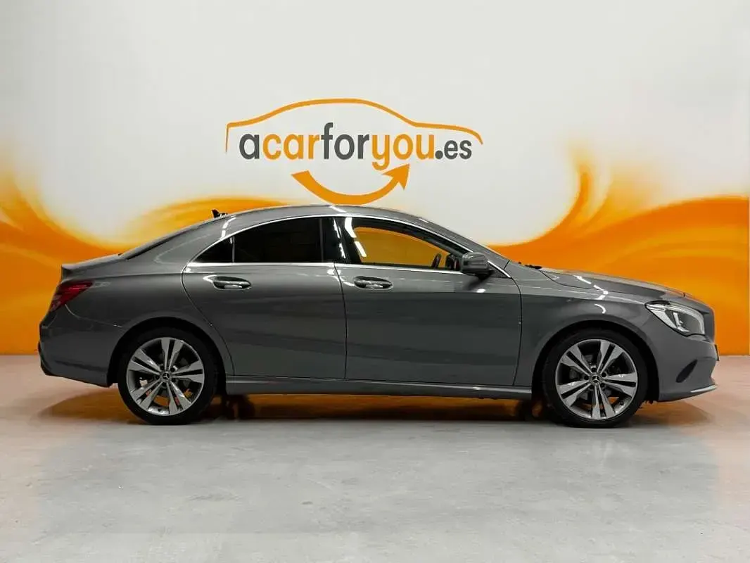 Usado Mercedes CLA200 156 CV (114 kW) 2018 Gris Coupe