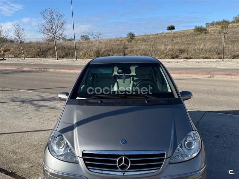 Gris / plata Usado 2012 Mercedes A180 Style Berlina | 4500 € - Imagen 1/4