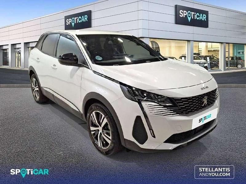 Usado Peugeot 3008 Allure 131 CV (96 kW) 2024 Blanco SUV