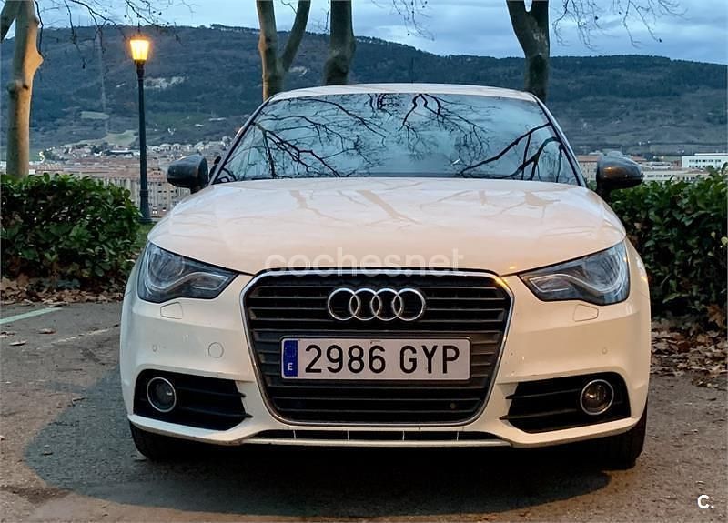 Blanco Usado 2010 Audi A1 Ambition Berlina | 7900 € (Precio justo) - Imagen 1/4