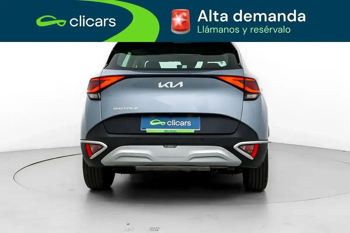 Usado Kia Sportage 160 CV (117 kW) 2025 Gris / plata SUV