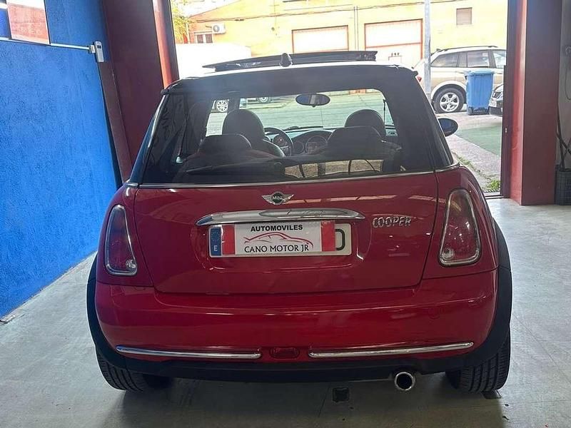 Usado Mini Cooper 116 CV (85 kW) 2006 Rojo Utilitario