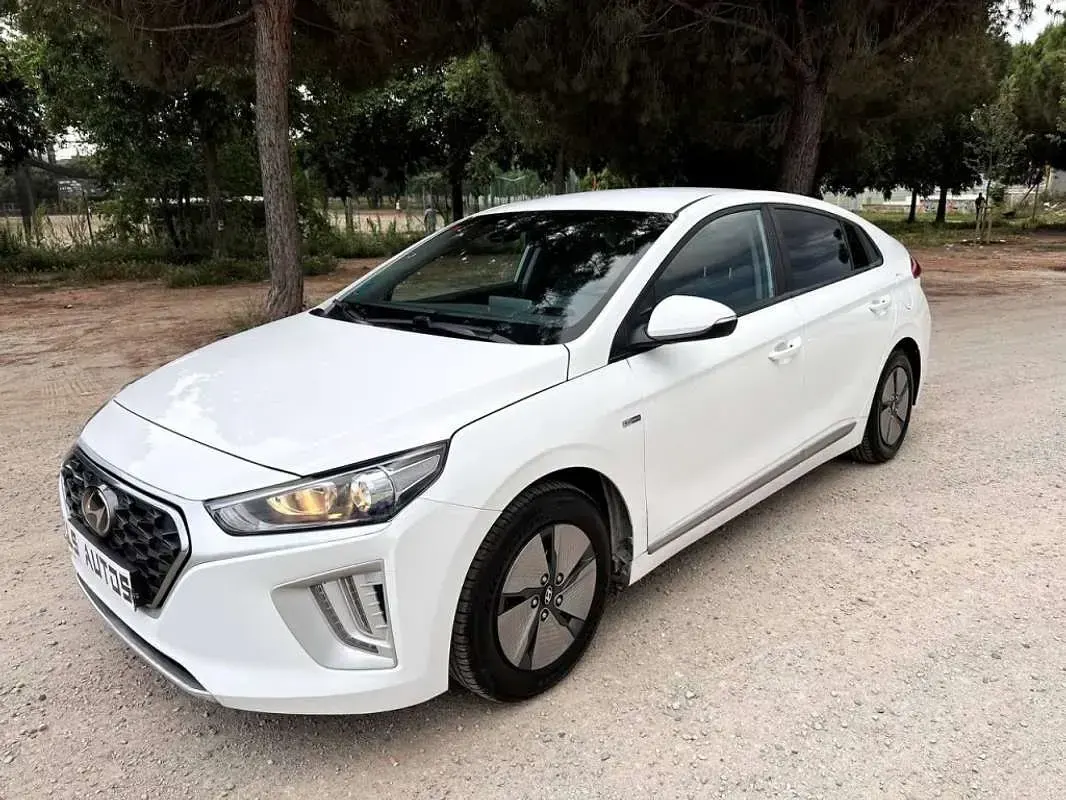 Usado Hyundai Ioniq 141 CV (103 kW) 2021 Blanco Utilitario