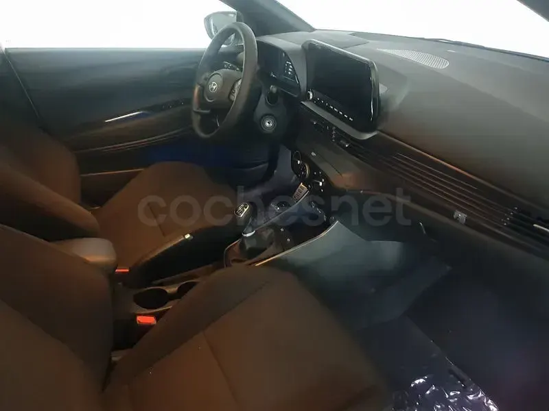 Nuevo Hyundai Bayon Blackline 90 CV (66 kW) 2026 Blanco SUV