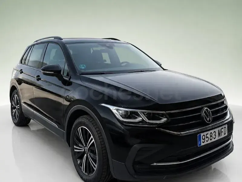 Usado VW Tiguan Life 150 CV (110 kW) 2022 Negro SUV