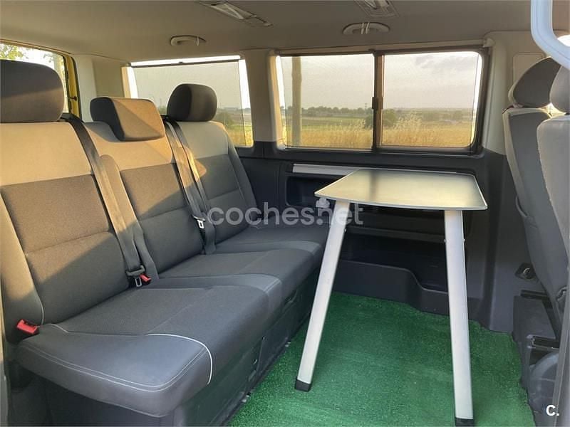 Usado VW Multivan Startline 140 CV (102 kW) 2010 Amarillo Monovolumen