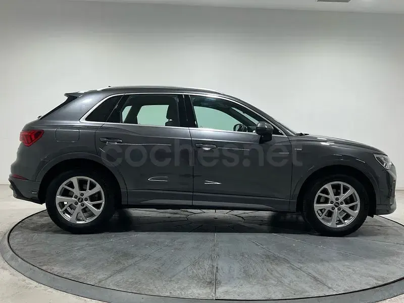 Usado Audi Q3 S-Line 150 CV (110 kW) 2021 Gris / plata SUV