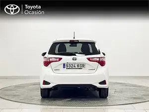 Usado Toyota Yaris Hybrid 100 CV (73 kW) 2018 Blanco