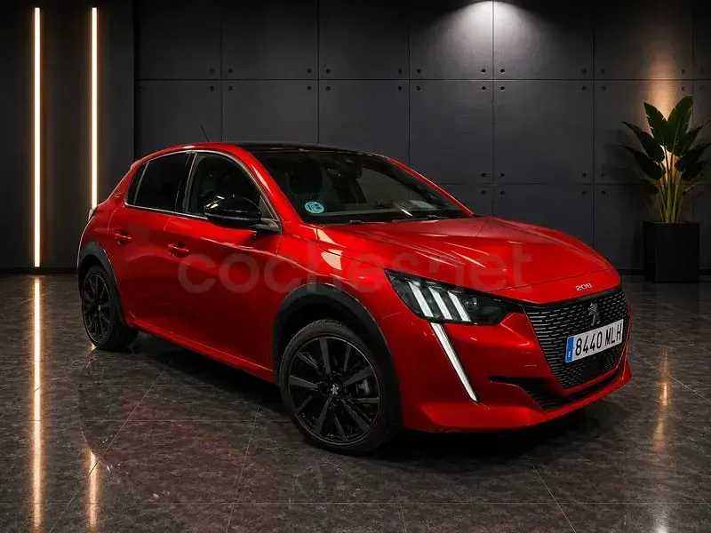 Usado Peugeot 208 GT 100 CV (73 kW) 2023 Rojo Utilitario