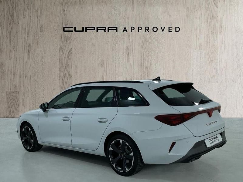 Usado Cupra Leon 150 CV (110 kW) 2024 Blanco Familiar
