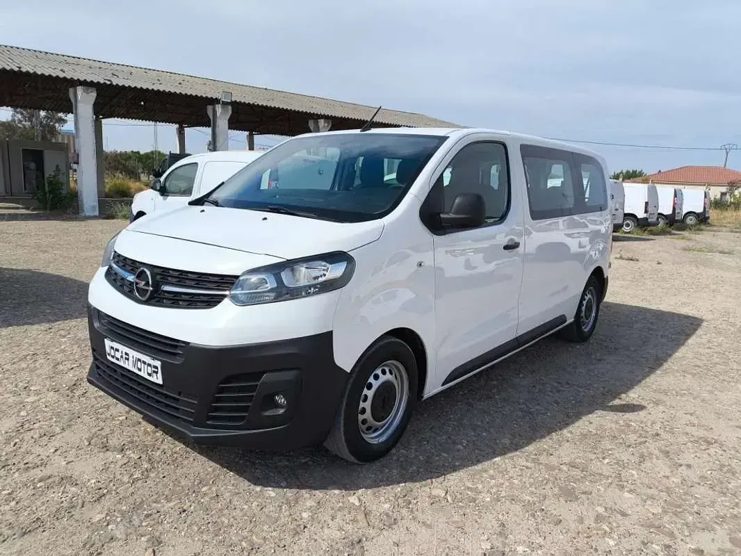 Usado Opel Vivaro-e Combi 120 CV (88 kW) 2021 Blanco Monovolumen