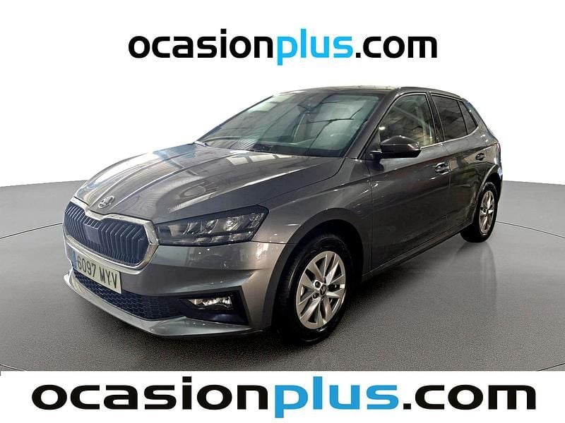 Gris Usado 2025 Skoda Fabia Selection Utilitario | 16.264 € (Super precio) - Imagen 1/4