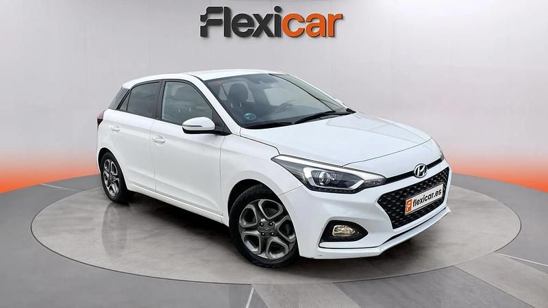 Usado Hyundai i20 100 CV (73 kW) 2019 Blanco Utilitario