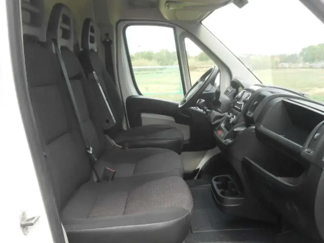 Usado Peugeot Boxer S 140 CV (102 kW) 2021 Blanco Van