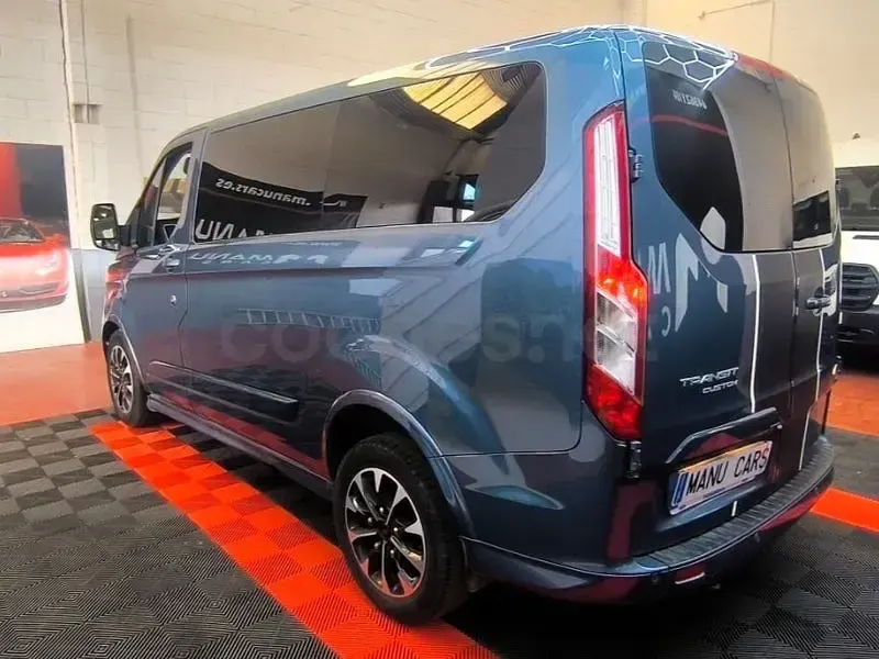 Usado Ford Tourneo Sport 170 CV (125 kW) 2023 Azul Monovolumen