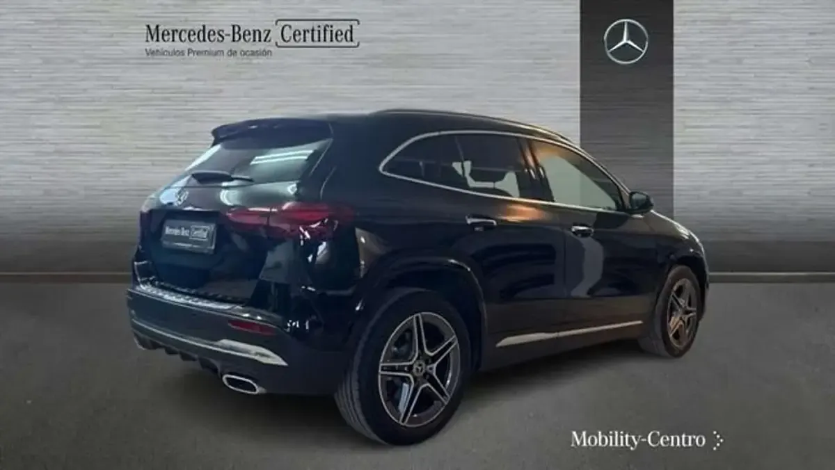 Usado Mercedes GLA250 165 CV (121 kW) 2025 Negro SUV