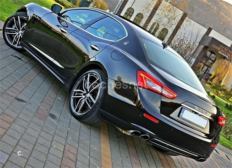 Usado Maserati Ghibli 410 CV (301 kW) 2014 Negro Berlina