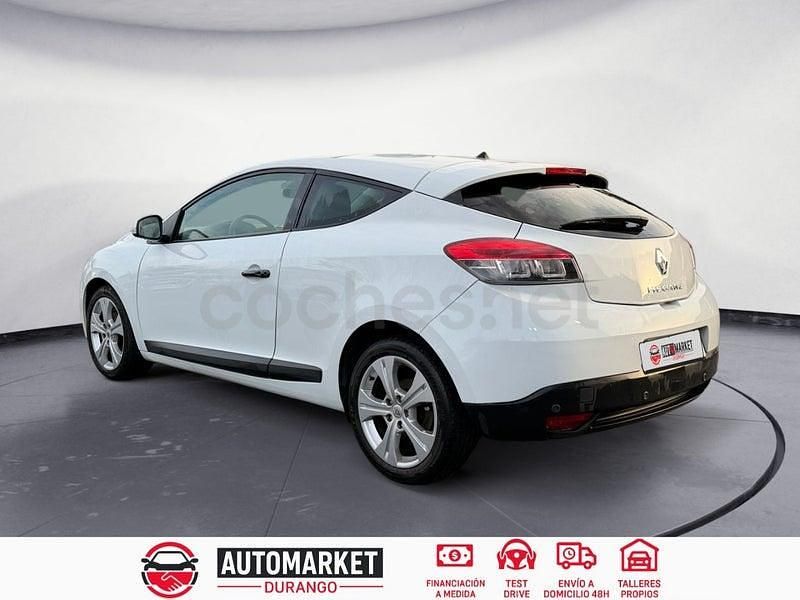 Usado Renault Mégane Dynamique 110 CV (80 kW) 2009 Blanco Berlina