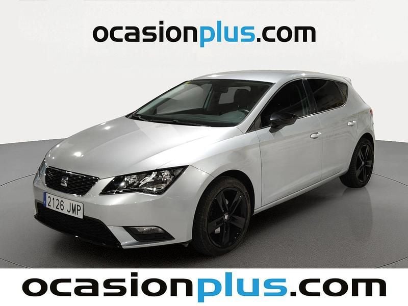 Usado Seat Leon Style 110 CV (80 kW) 2016 Gris plata Utilitario
