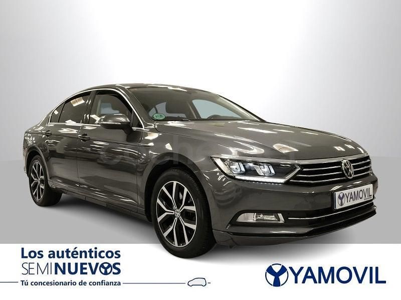 Begagnad VW Passat Advance 150 HK (110 kW) 2016 Grå Sedan