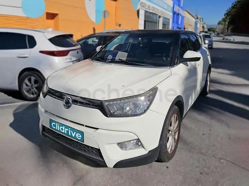 Usado Ssangyong (KGM) Tivoli Limited 115 CV (84 kW) 2016 Blanco SUV