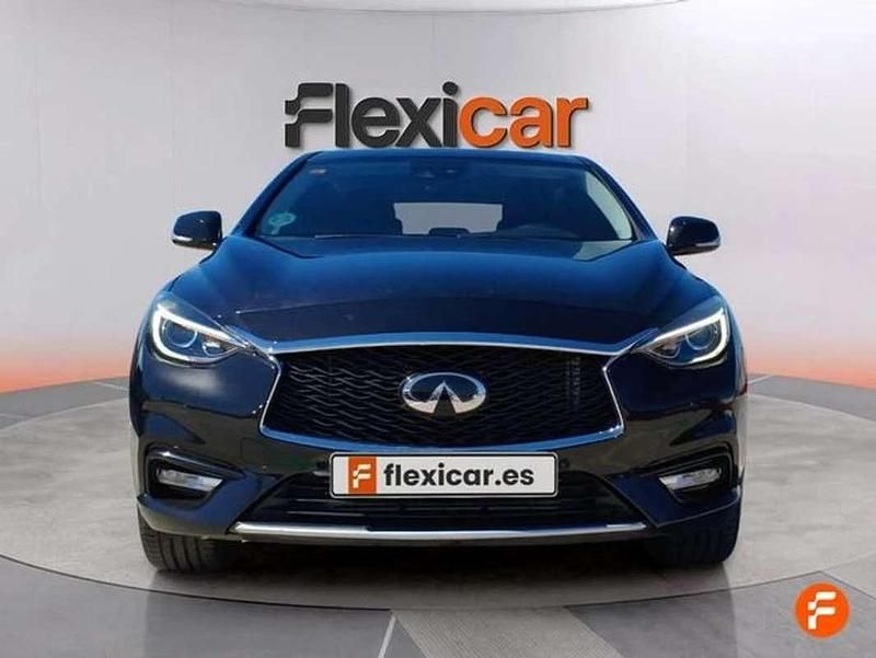 Usado Infiniti Q30 Premium 156 CV (114 kW) 2019 Negro Utilitario
