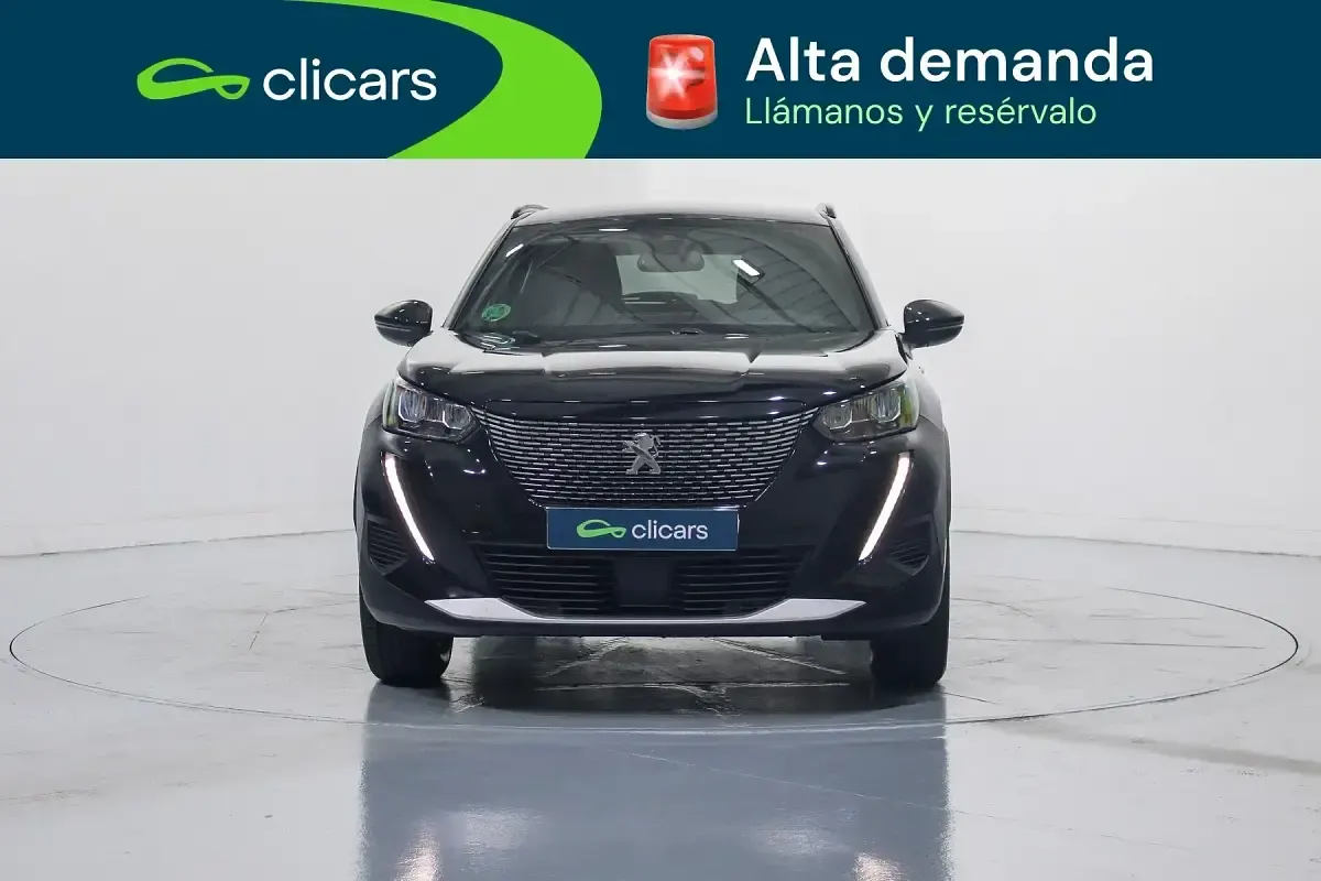 Usado Peugeot 2008 Allure 130 CV (95 kW) 2023 Negro SUV