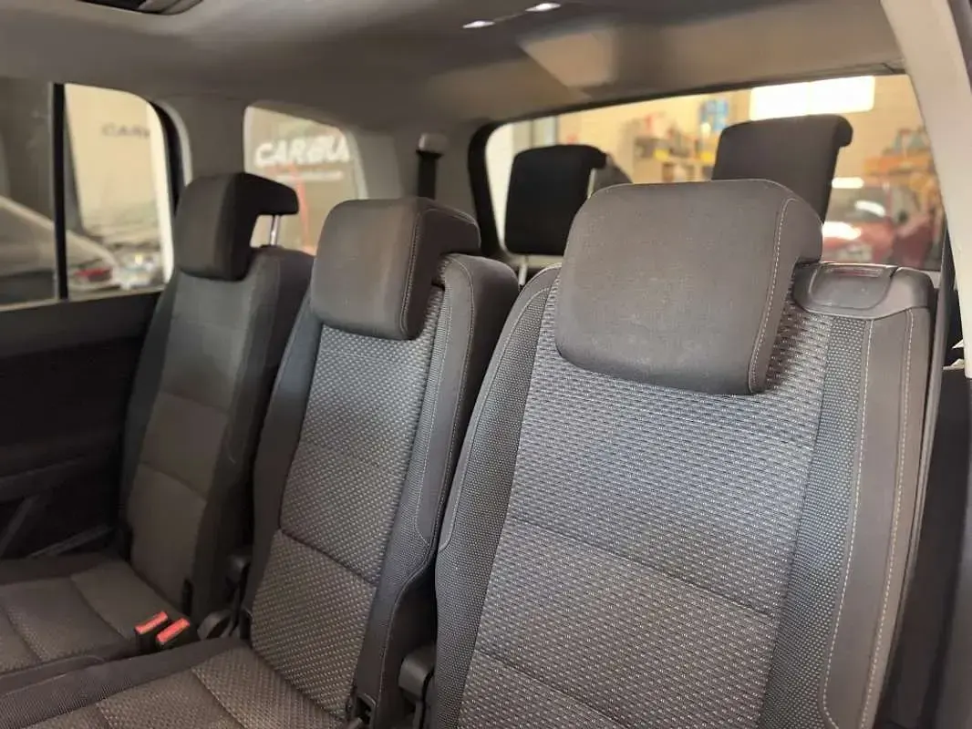 Usado VW Touran Advance 150 CV (110 kW) 2021 Gris Monovolumen
