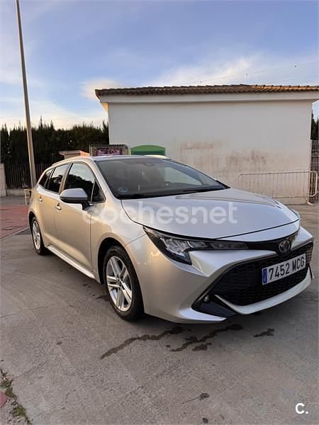 Usado Toyota Corolla Active 122 CV (89 kW) 2022 Gris / plata Familiar