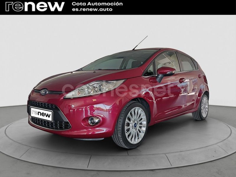Violeta Usado 2012 Ford Fiesta Titanium Utilitario | 6990 € (Un poco caro) - Imagen 1/4