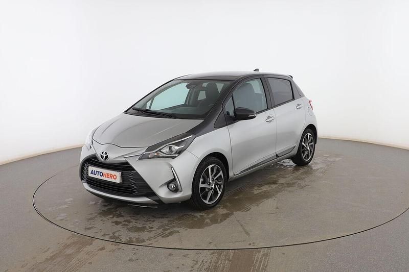 Gris Usado 2019 Toyota Yaris Active Utilitario | 13.799 € (Precio justo) - Imagen 1/3