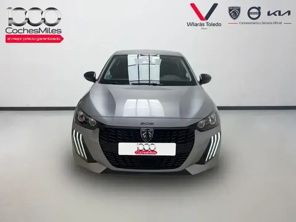 Usado Peugeot 208 Active 100 CV (73 kW) 2024 Gris Utilitario