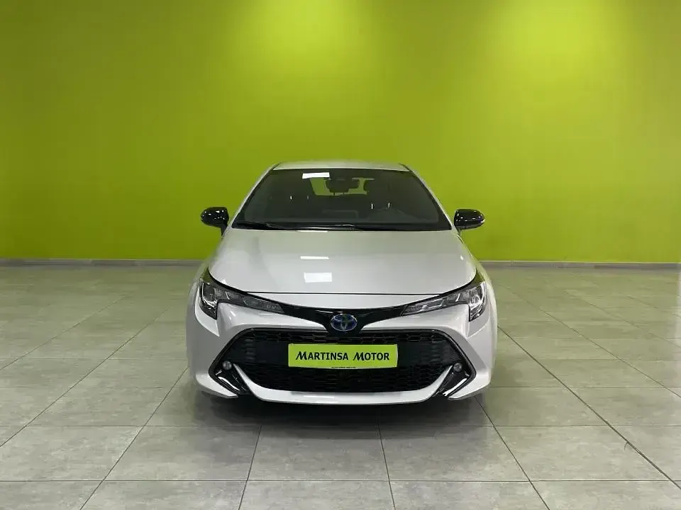 Usado Toyota Corolla Active 122 CV (89 kW) 2022 Gris Berlina