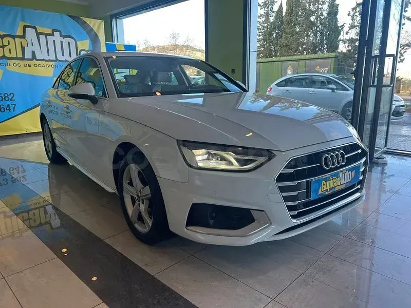 Usado Audi A4 Advanced Plus 163 CV (119 kW) 2021 Blanco Berlina