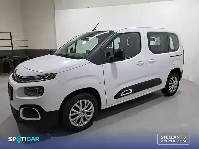 Usado Citroën Berlingo Business Class 102 CV (75 kW) 2023 Blanco Monovolumen